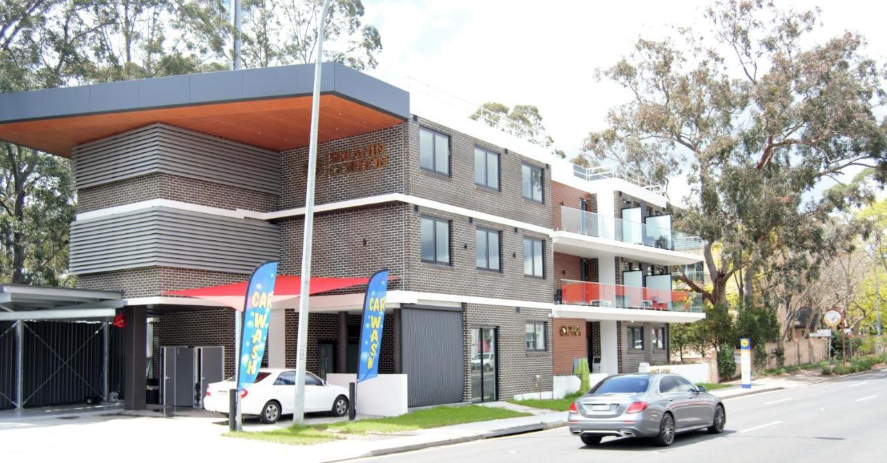 Seranin | Gordon Motel